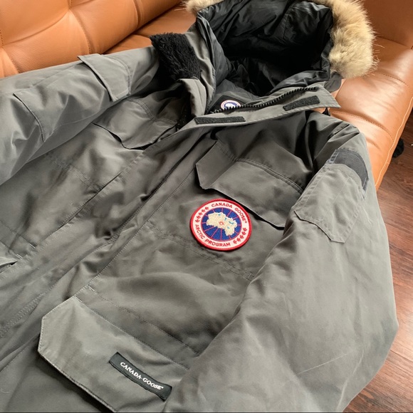 Canada Goose Expedition Parka - Picture 3 of 6